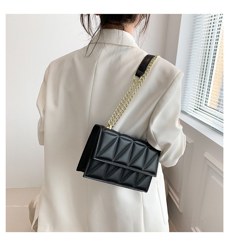 Small Square Bags Fashion Chain Crossbody Shoulder Bag - Image 3