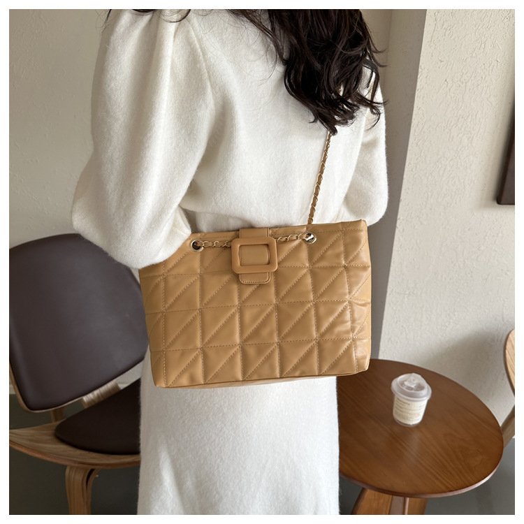 Women Shoulder Bags New Trendy Chic Chanel-style Rhombus Chain Bag - Image 4