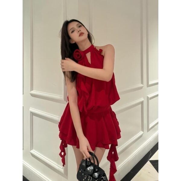 French Style Temperament High-grade Flower Halter Backless Dress - Image 3