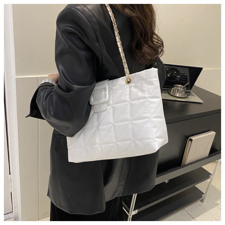 Women Shoulder Bags New Trendy Chic Chanel-style Rhombus Chain Bag - Image 9